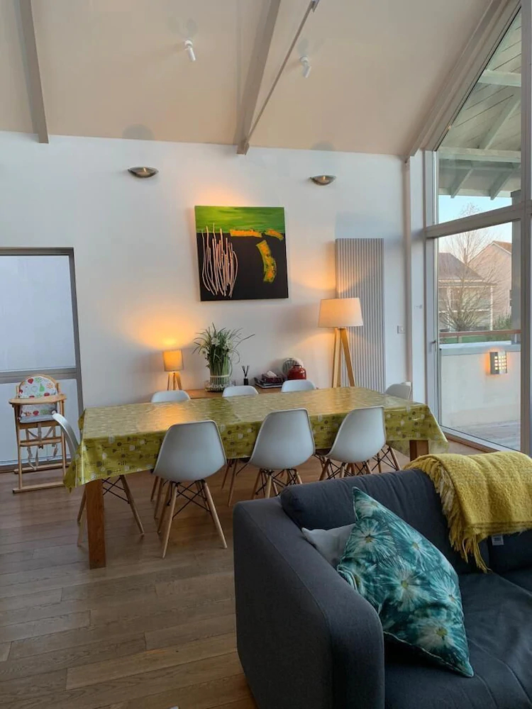 Chehondo  Clearwater Luxury Lakeside Cottage