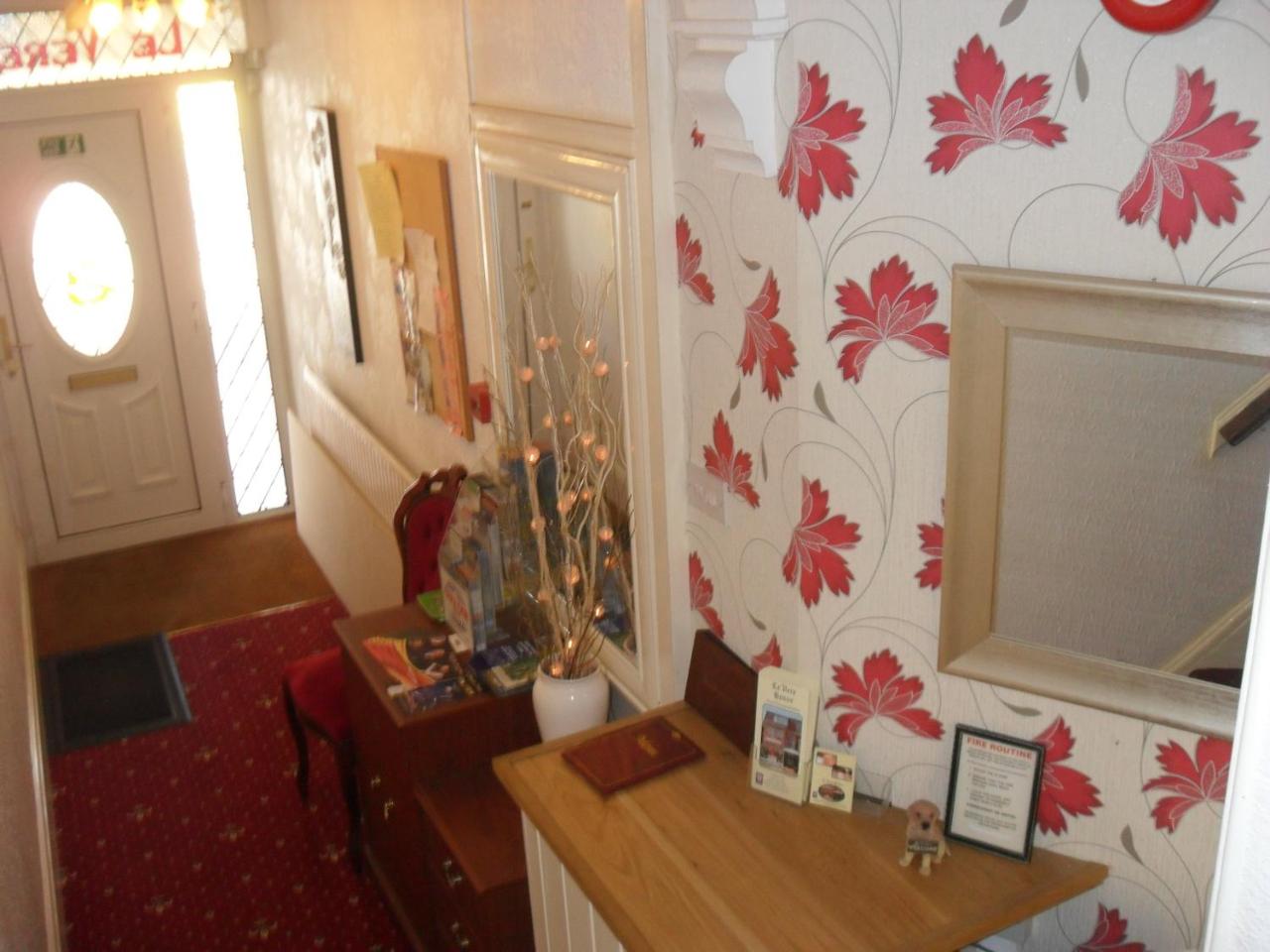 Le Vere House