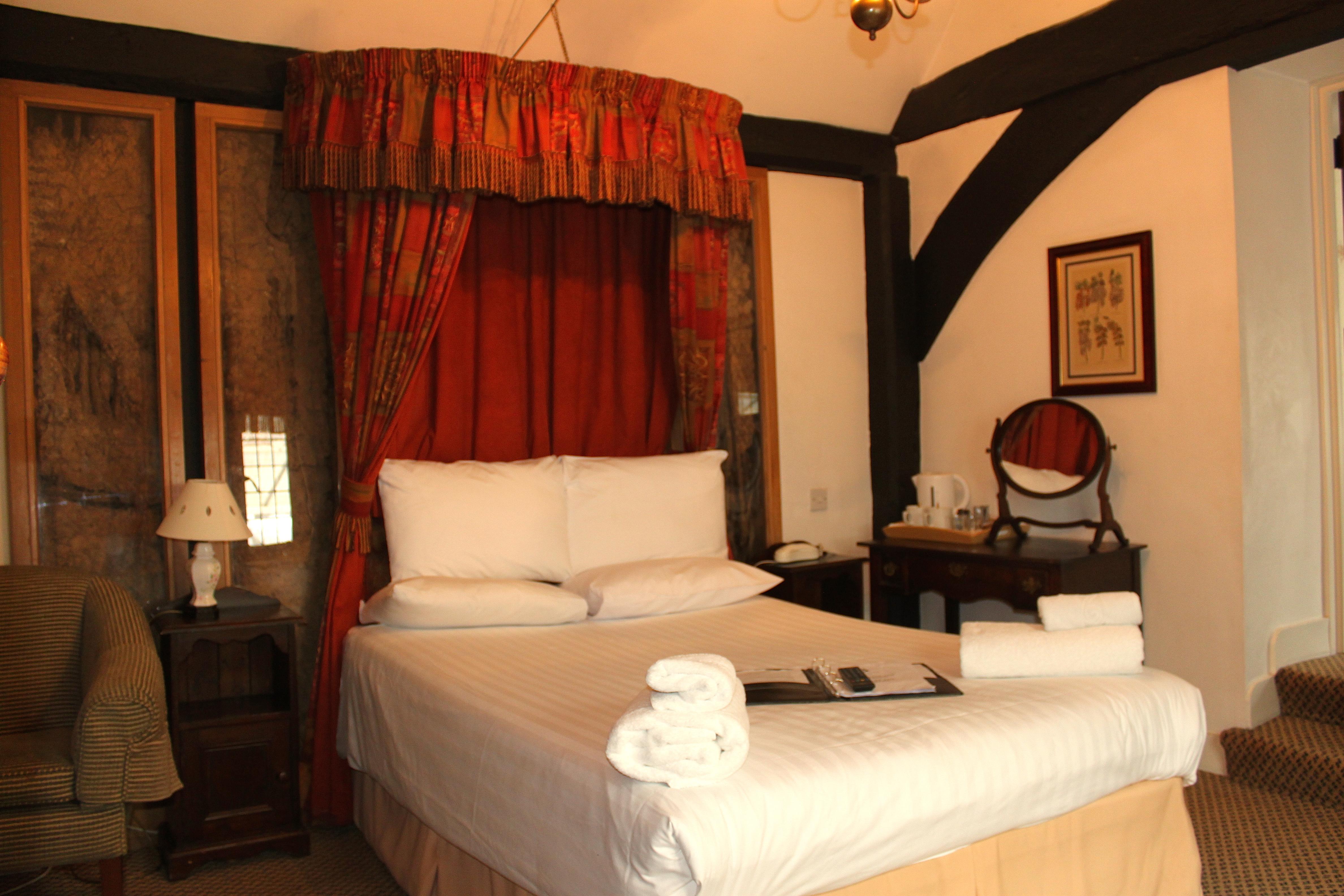 Brook Red Lion Hotel