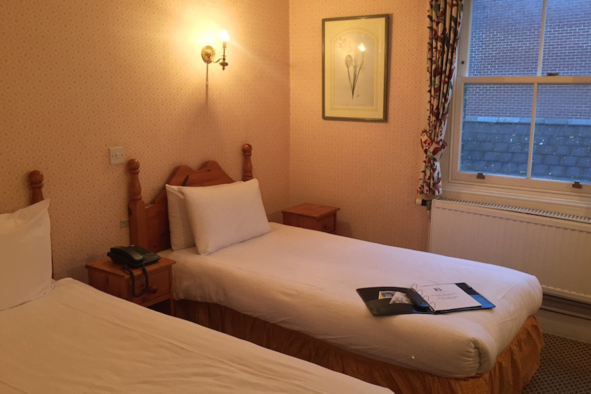 Brook Red Lion Hotel