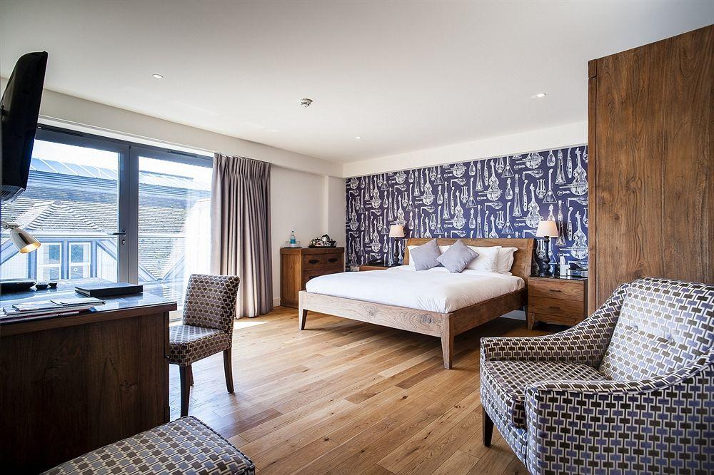 Marwell Hotel