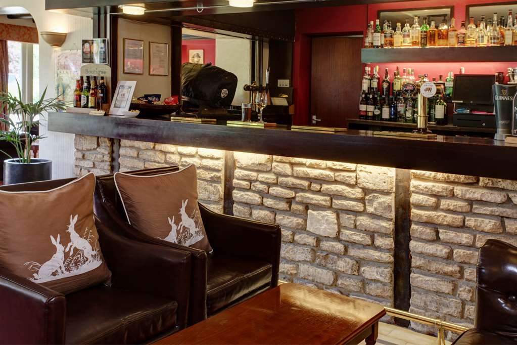 Pettifers Freehouse Hotel