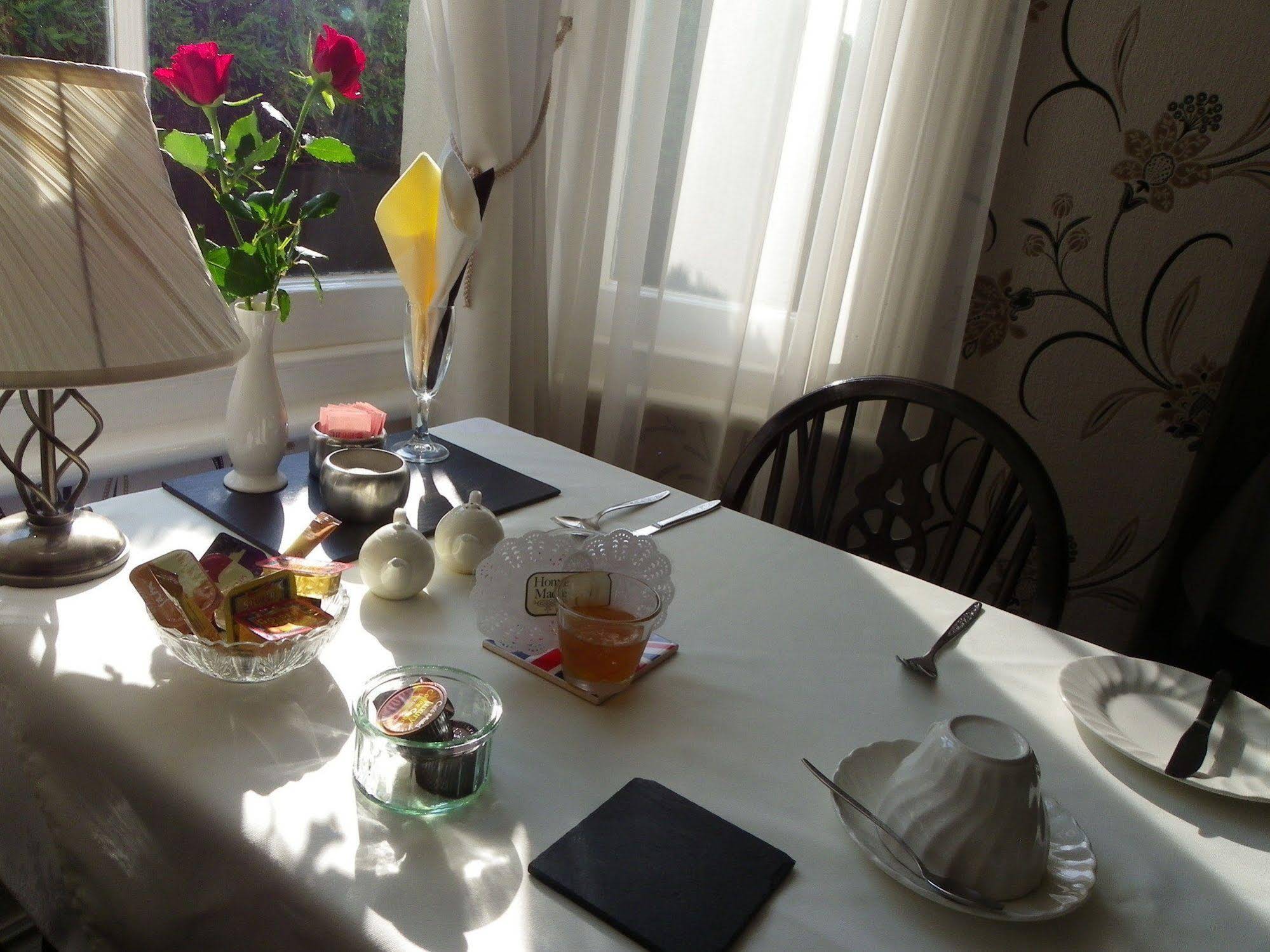 Maison Dieu Guest House
