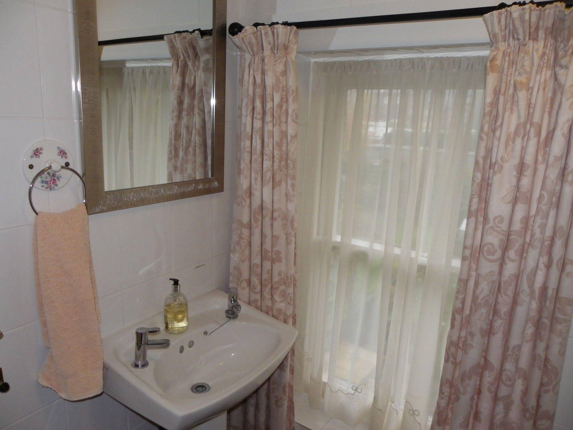 Maison Dieu Guest House