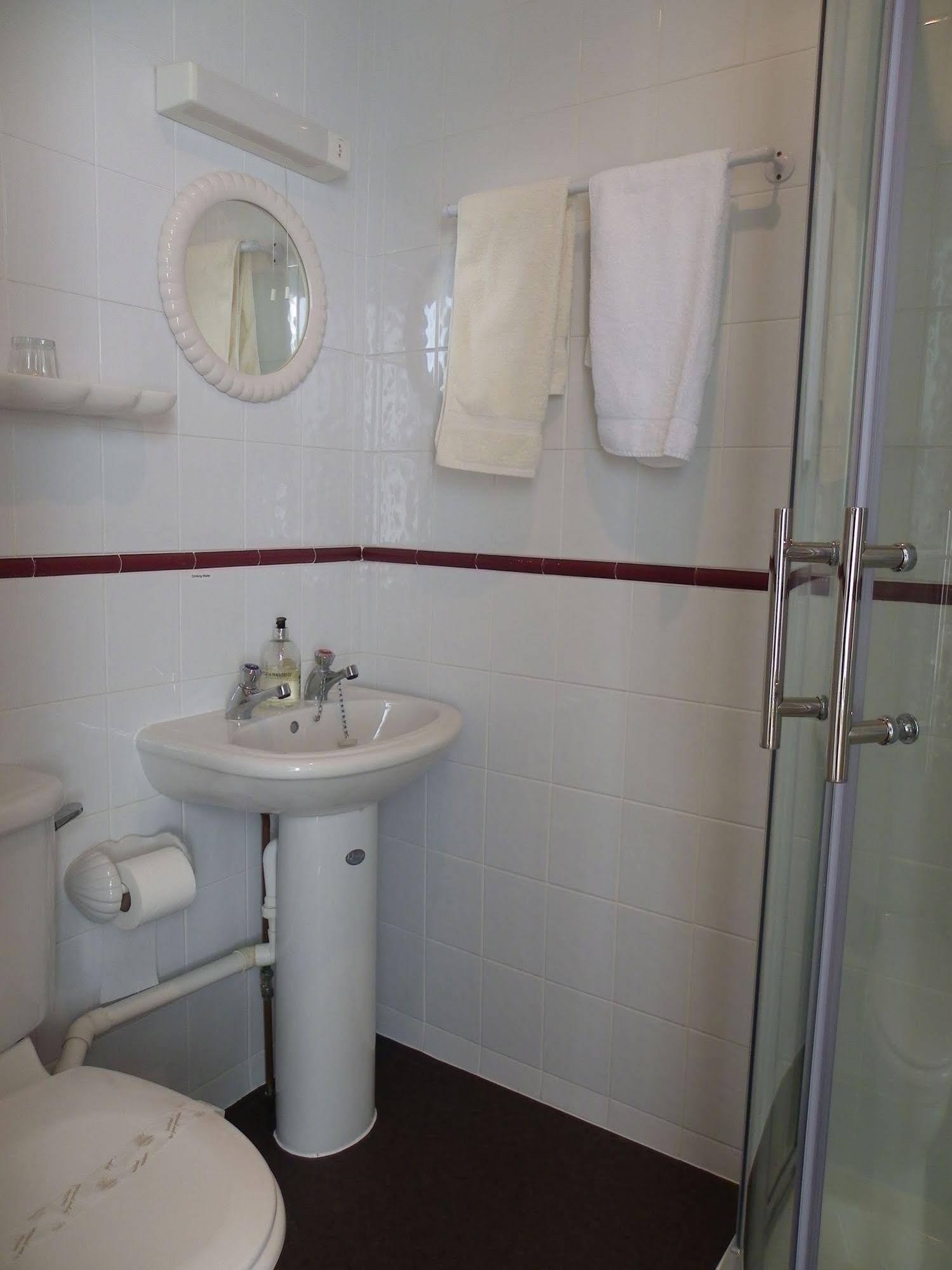 Maison Dieu Guest House