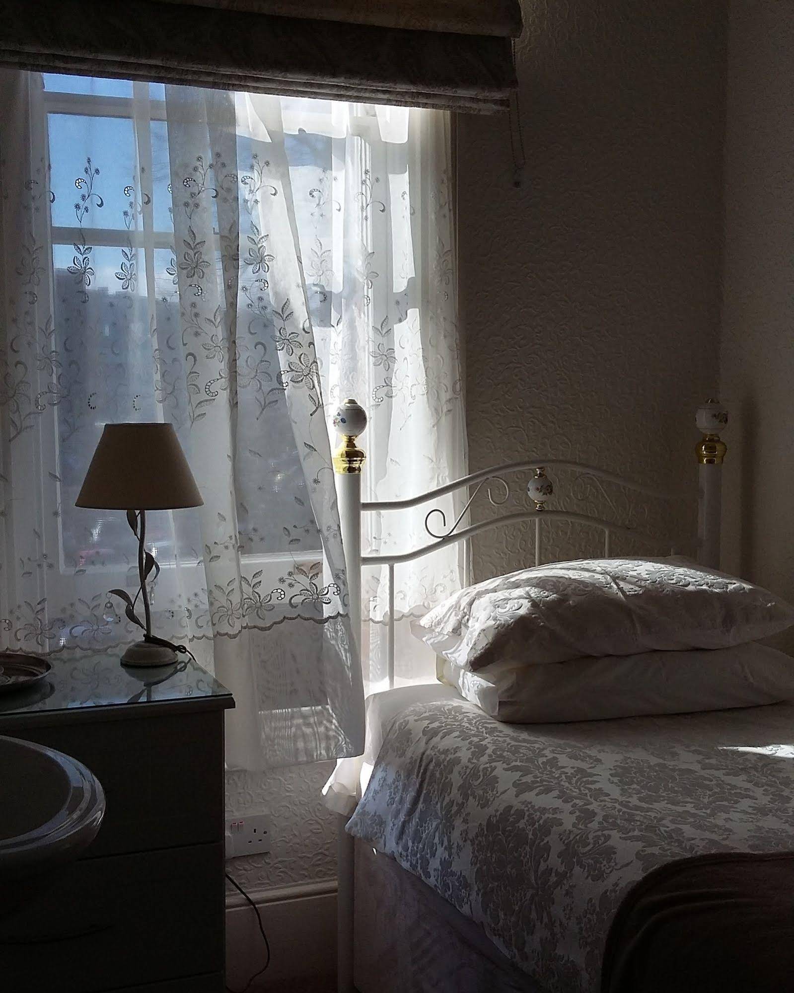 Maison Dieu Guest House