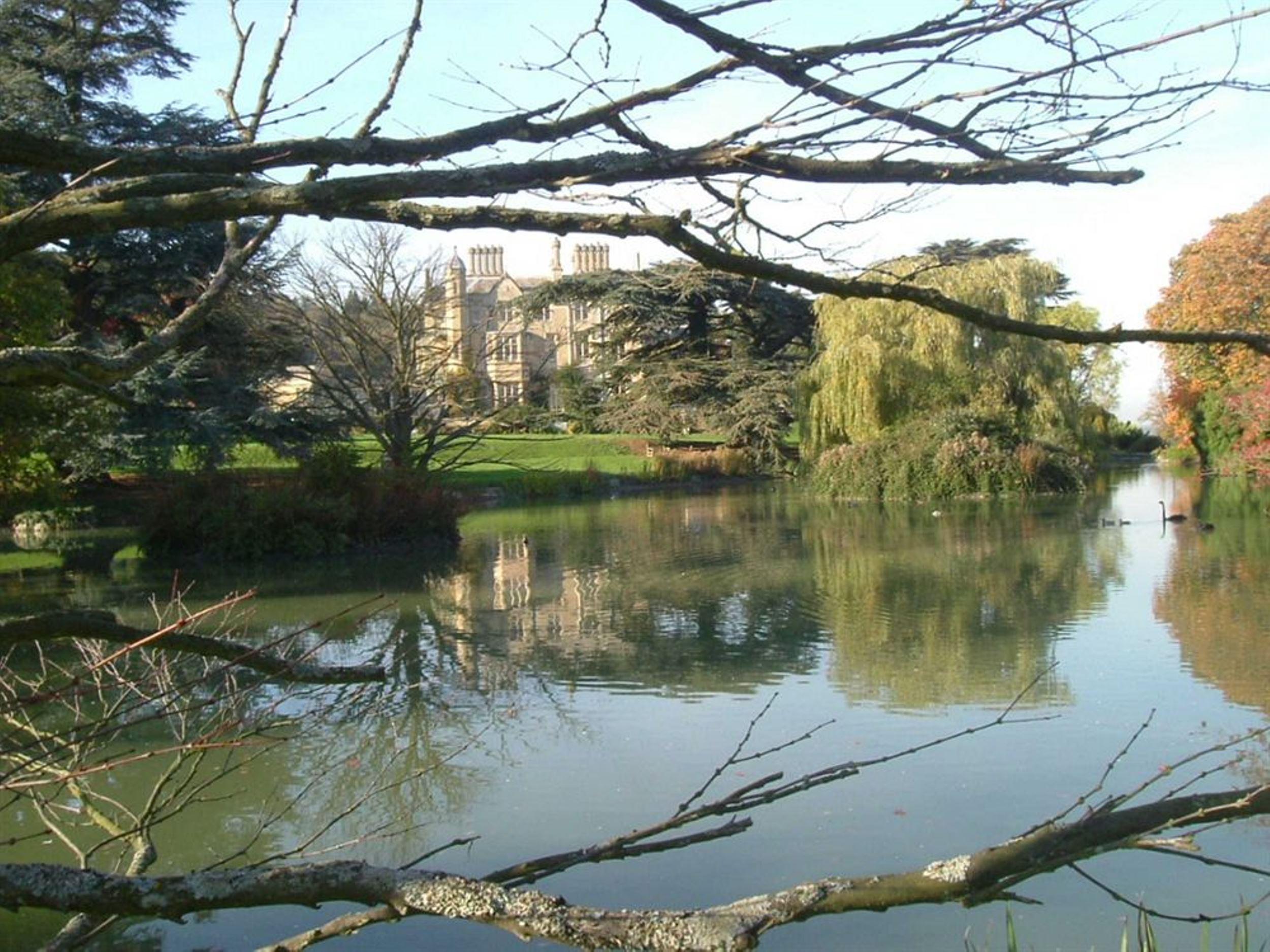 Dumbleton Hall Hotel