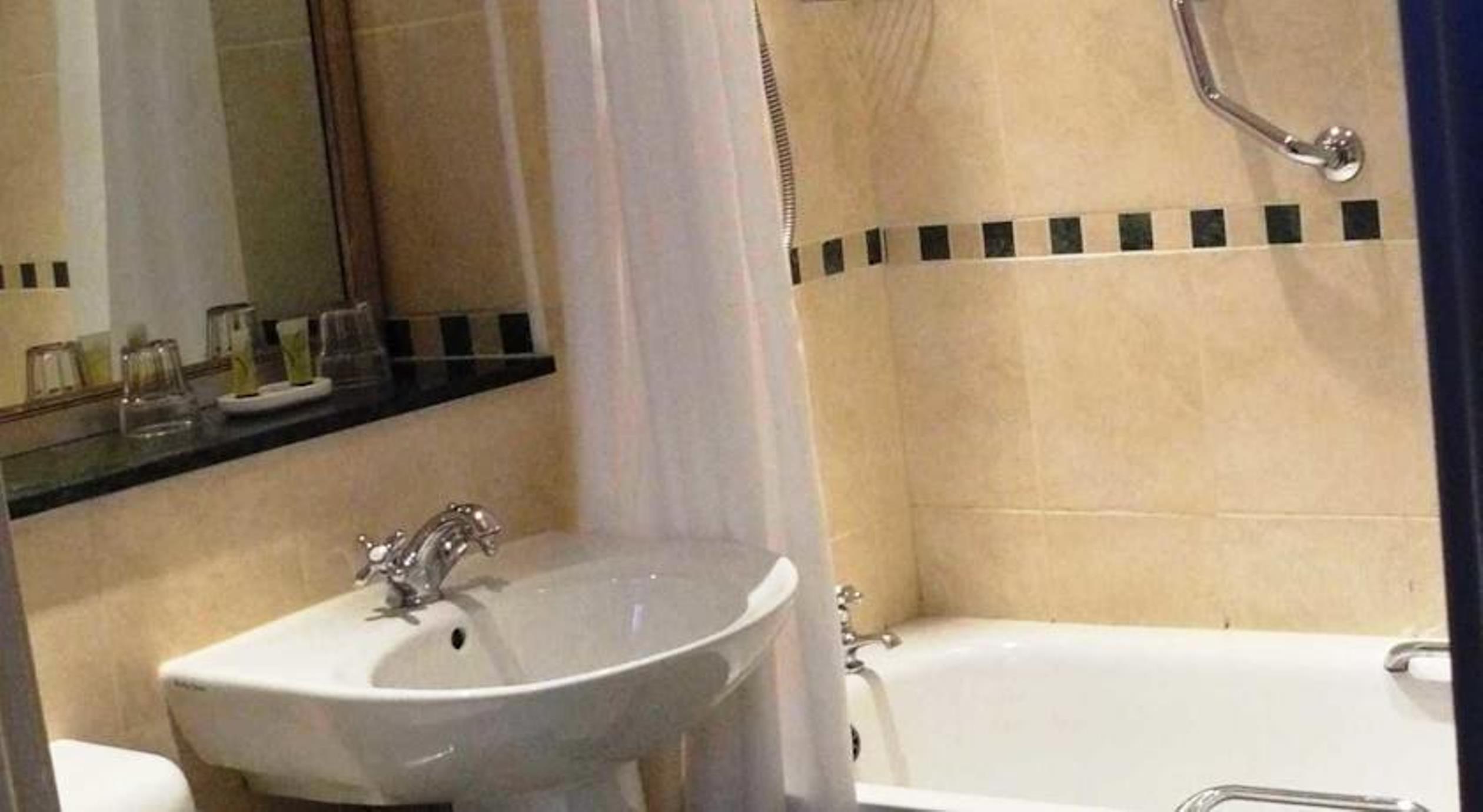 Dumbleton Hall Hotel