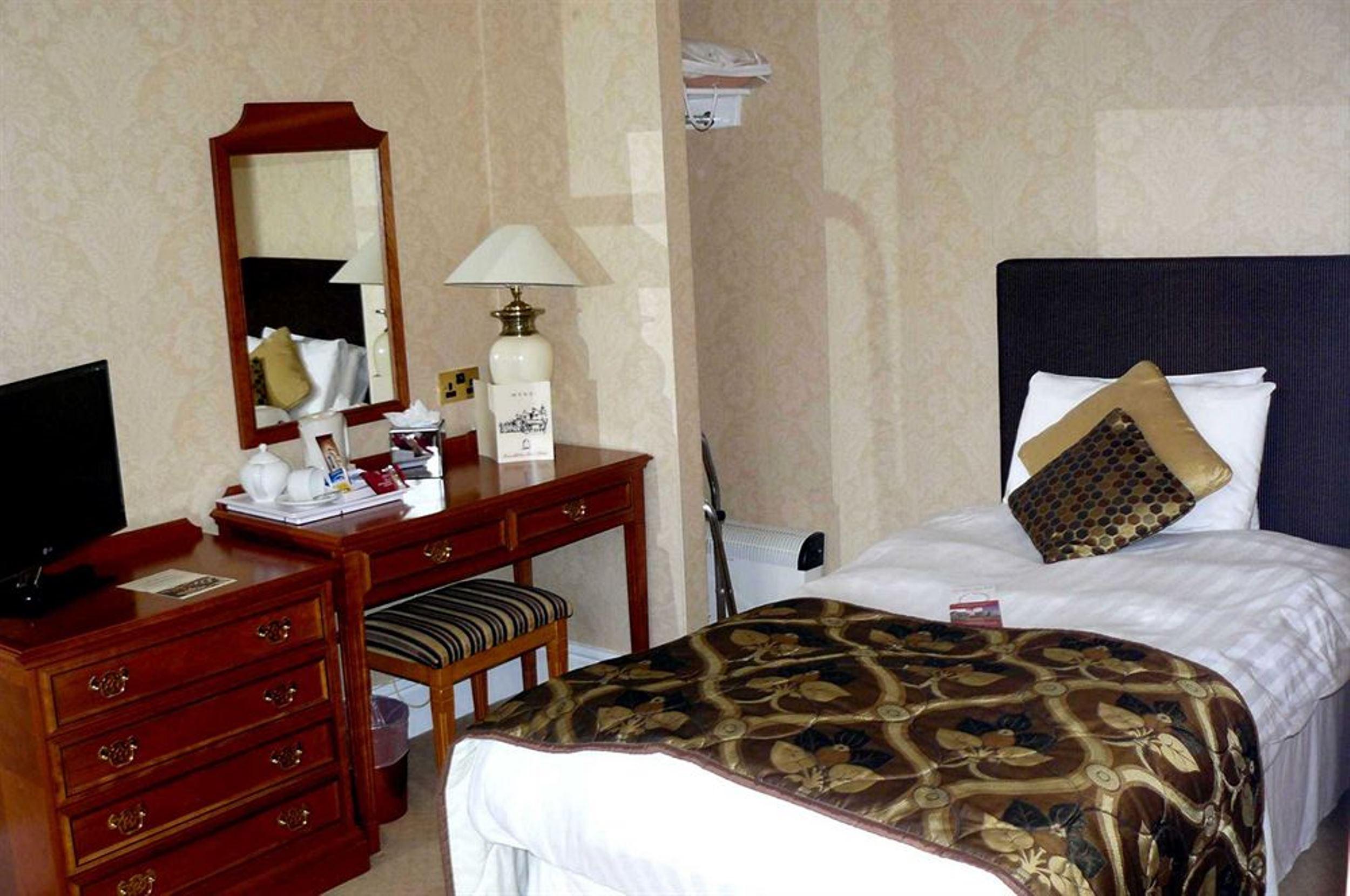 Dumbleton Hall Hotel