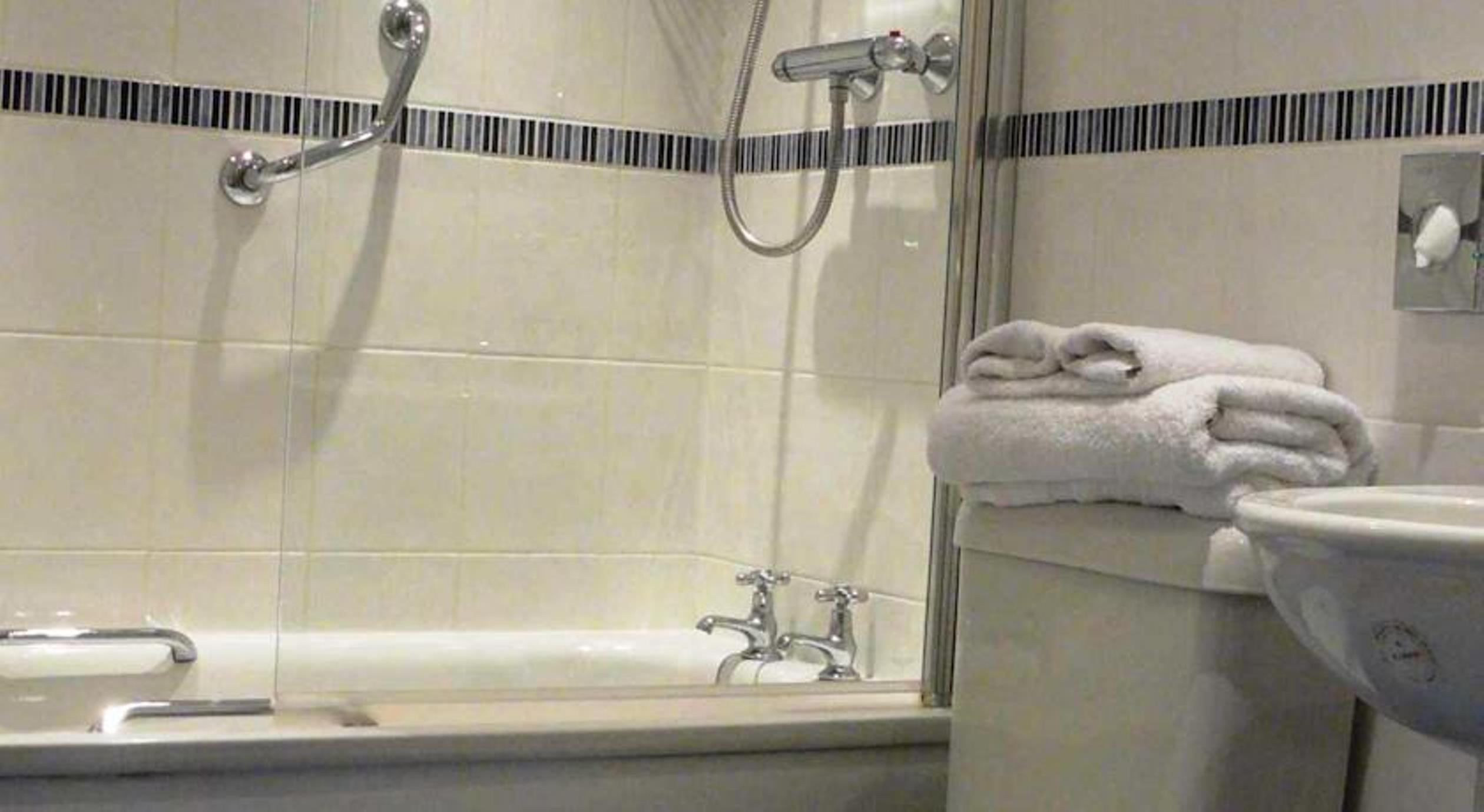 Dumbleton Hall Hotel