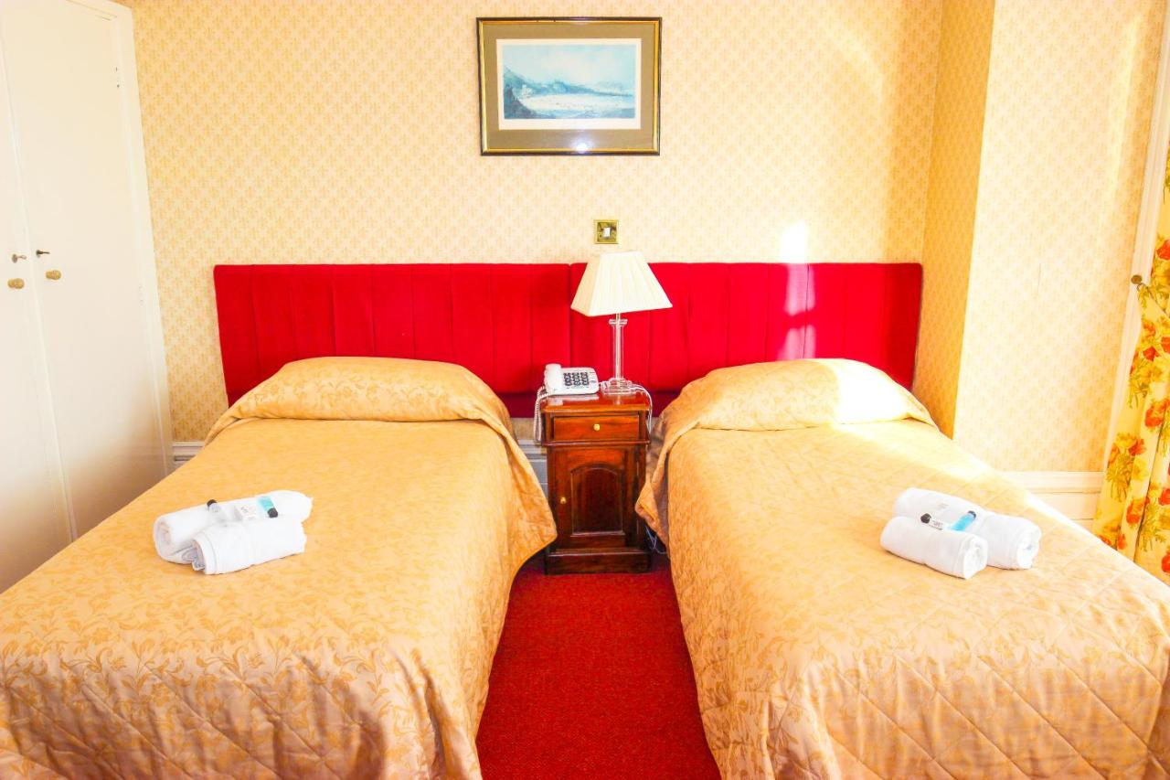 Albany Lions Hotel