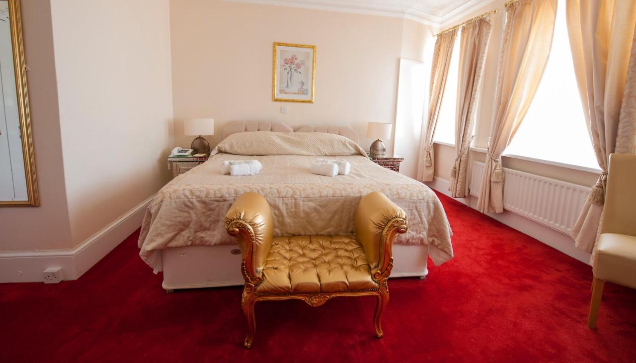 Albany Lions Hotel