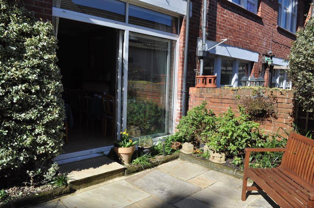 Southcroft Hotel - Guest House