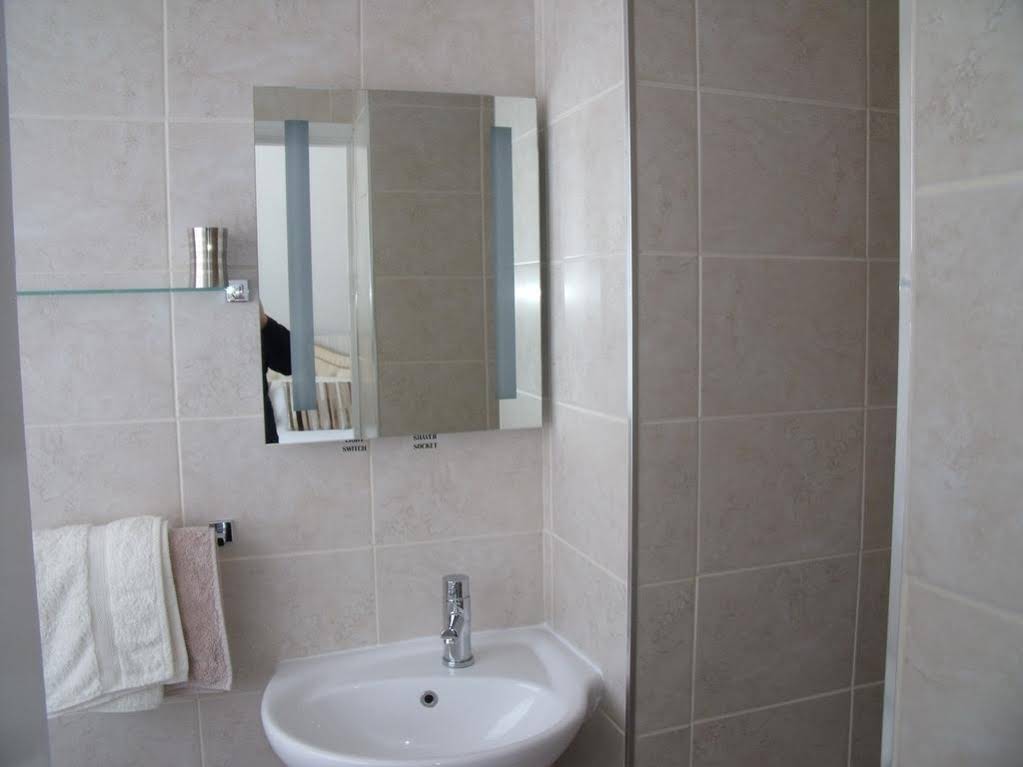 Southcroft Hotel - Guest House