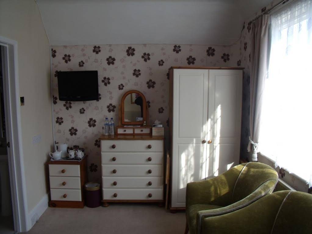 Southcroft Hotel - Guest House