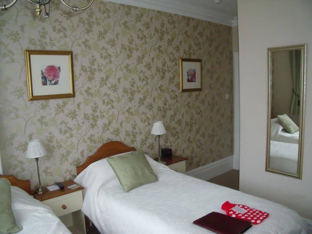 Southcroft Hotel - Guest House