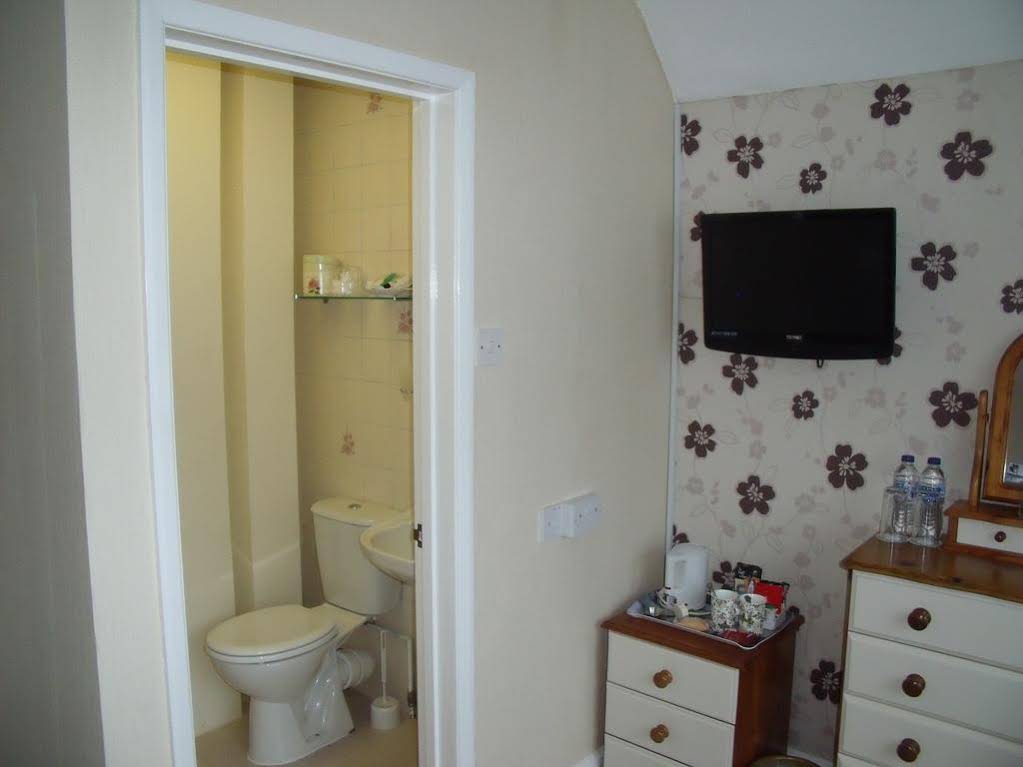 Southcroft Hotel - Guest House
