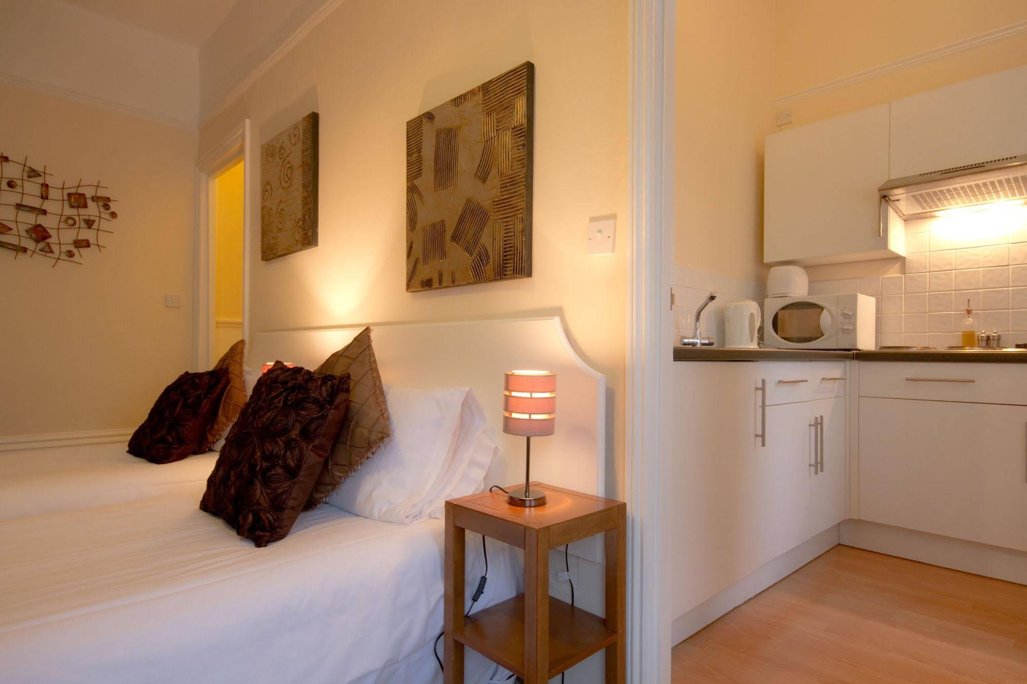 The Guesthouse East