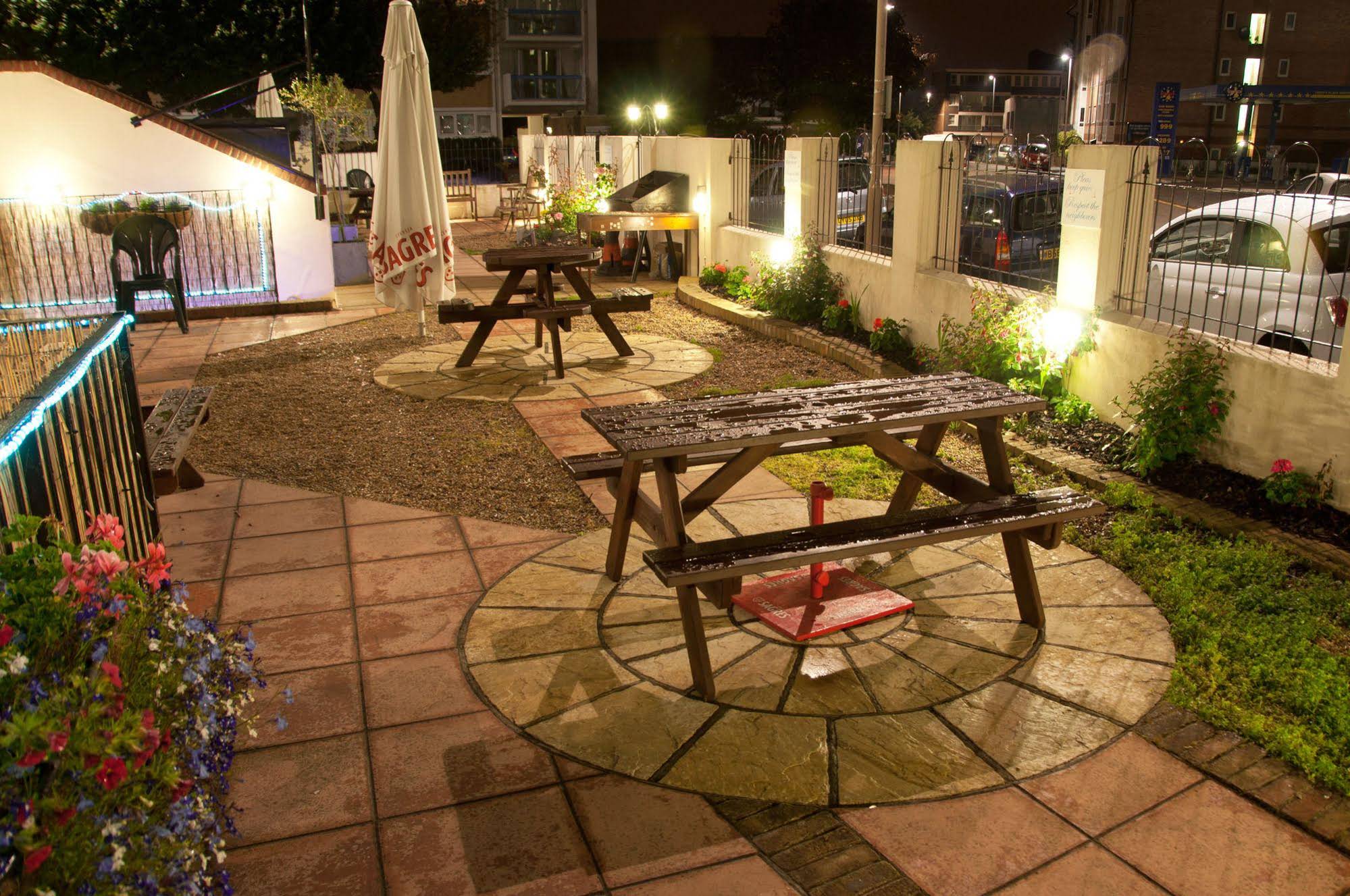 Vernon House Hotel - Hotel