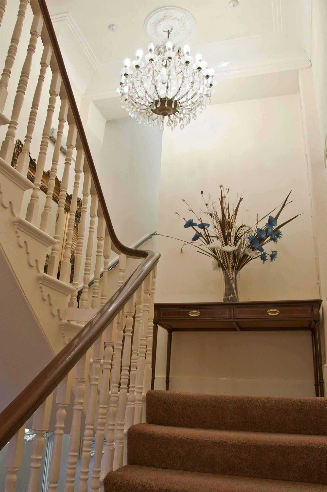 Vernon House Hotel - Hotel