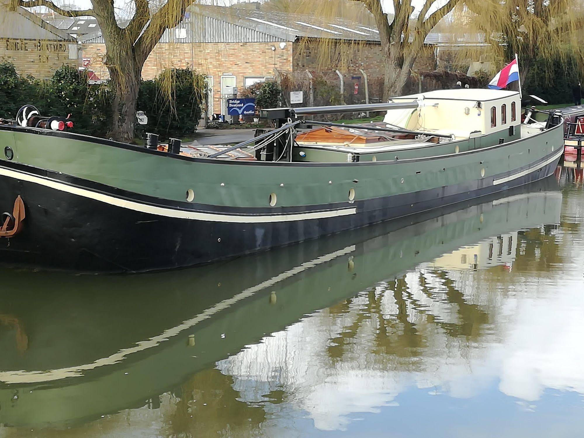 Hotel Barge Waternimf
