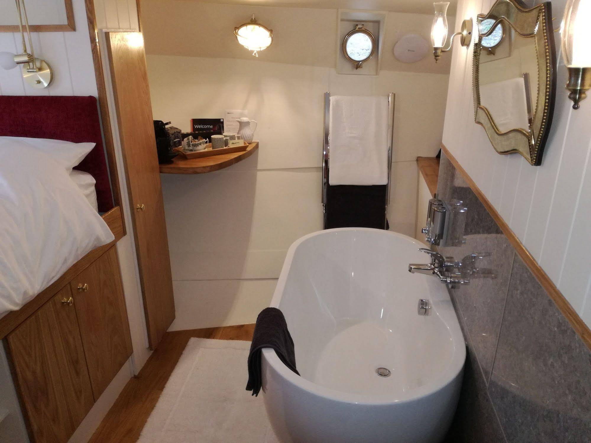 Hotel Barge Waternimf