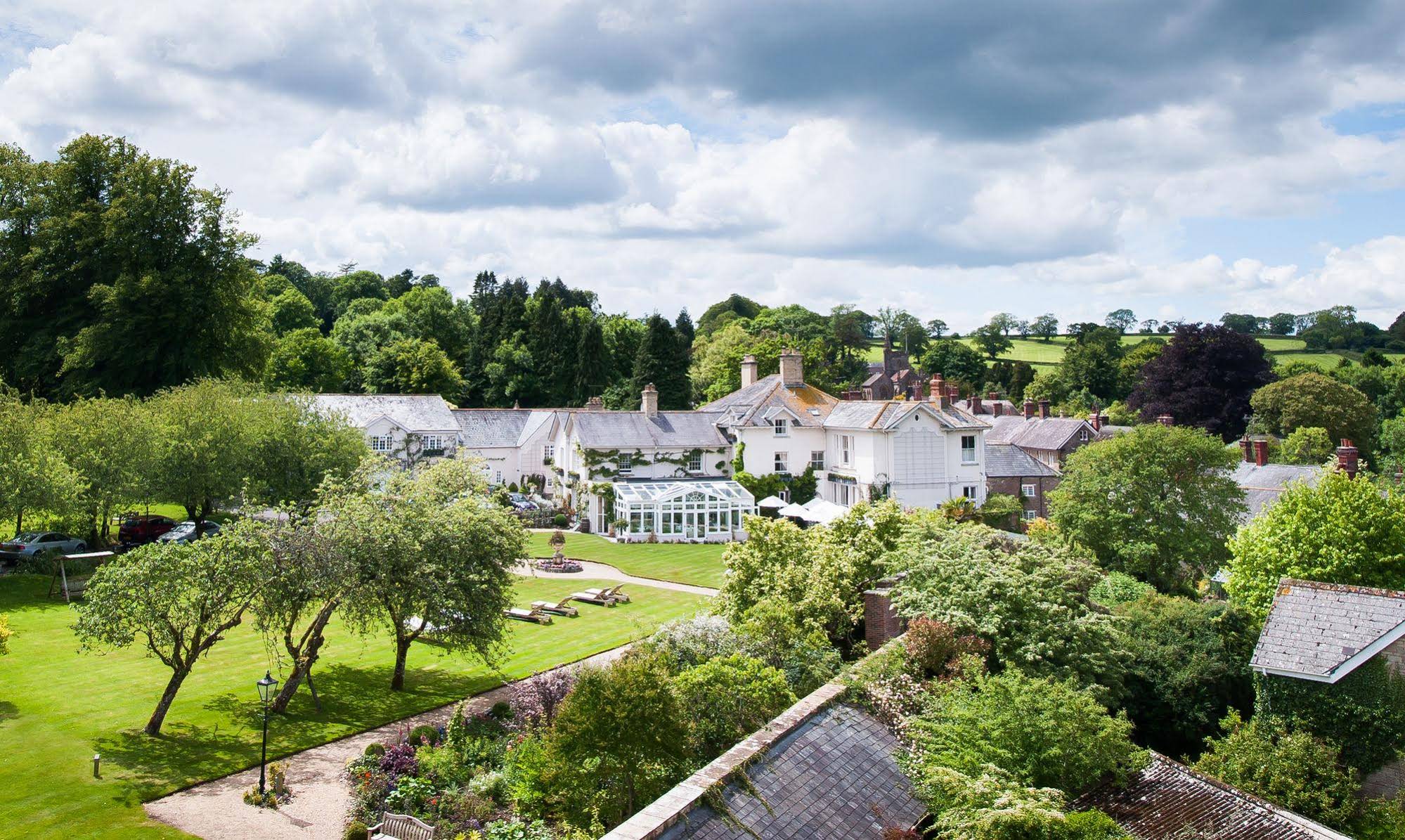 Summer Lodge Country House Hotel