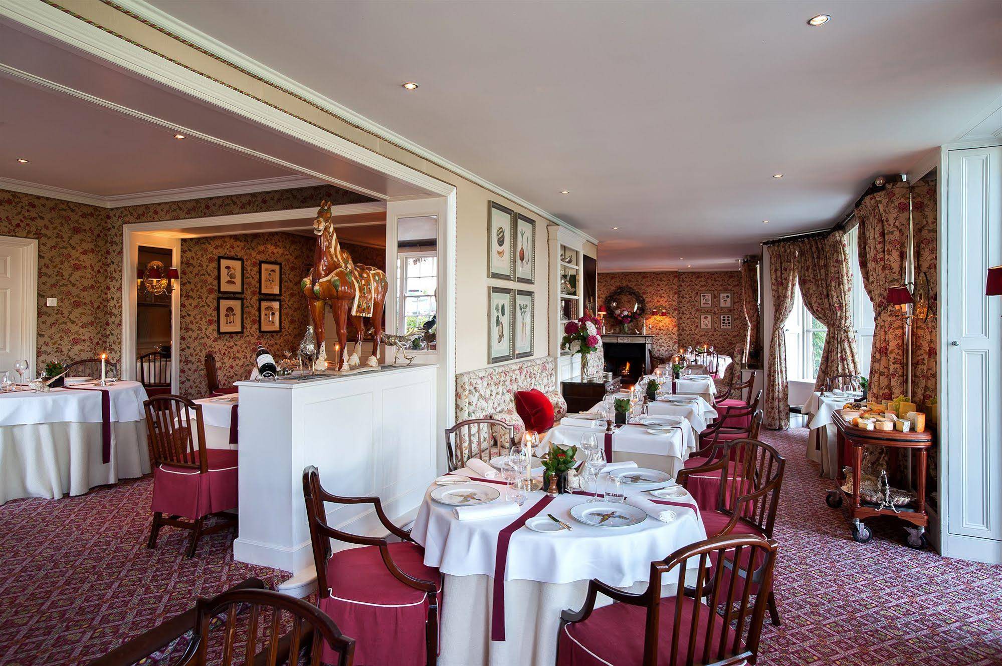 Summer Lodge Country House Hotel