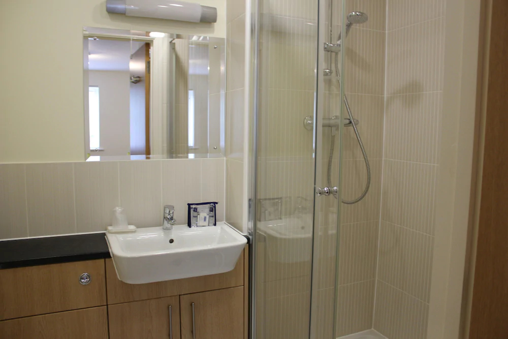 Equinox Place - Serviced Apartments
