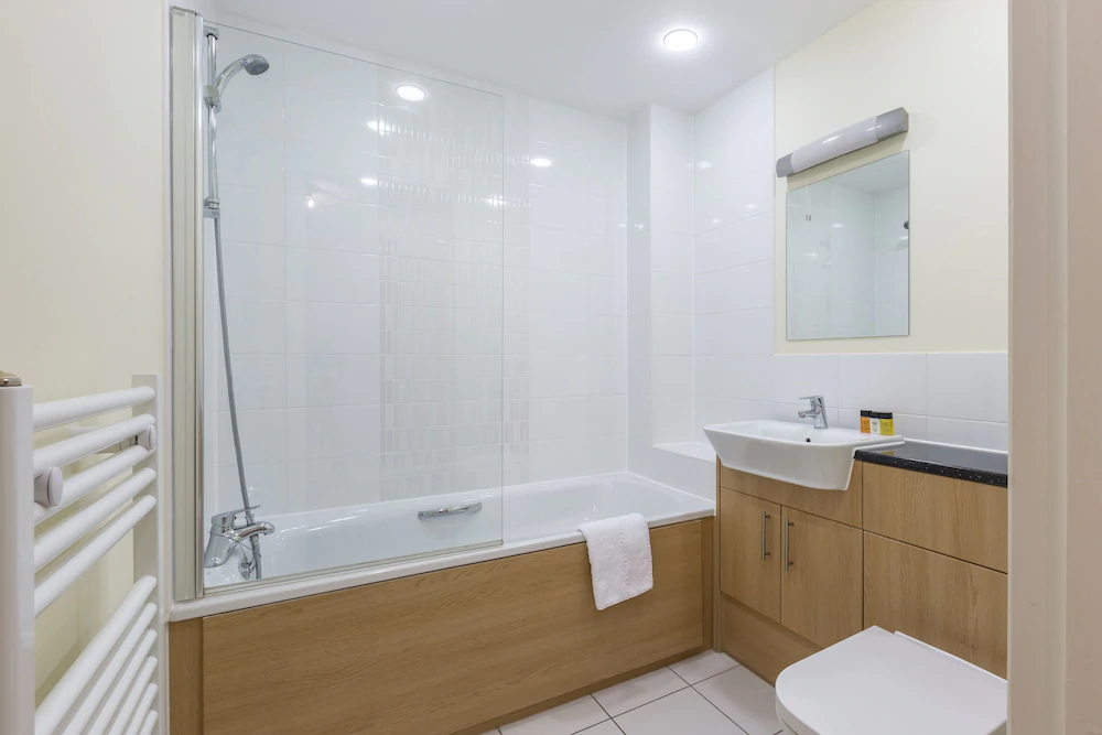 Equinox Place - Serviced Apartments
