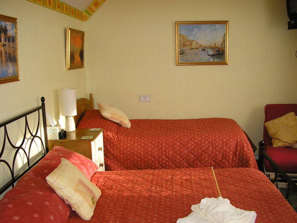 Tudorwood Guest House