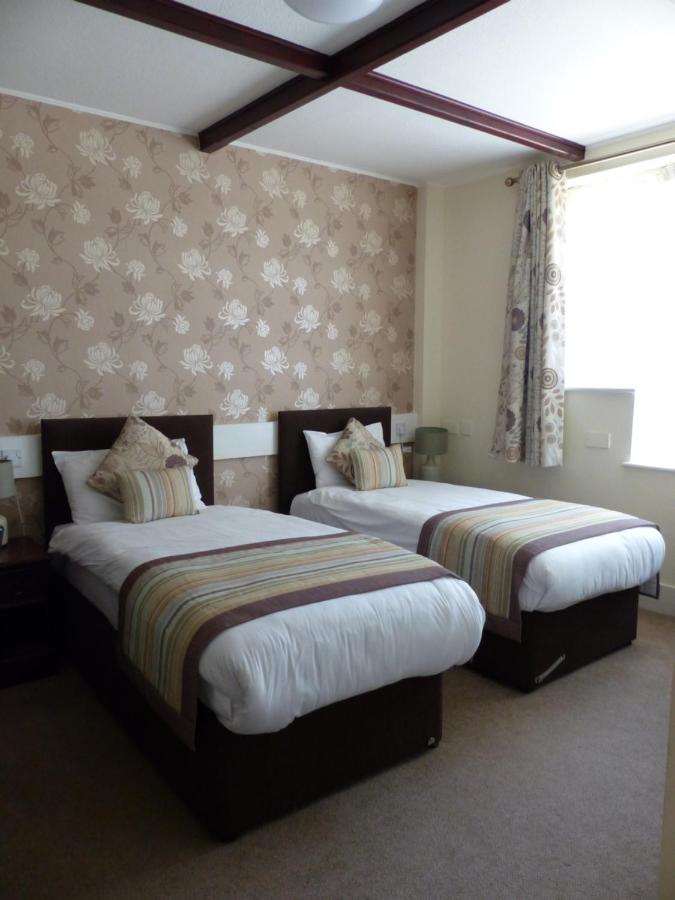Farnham House