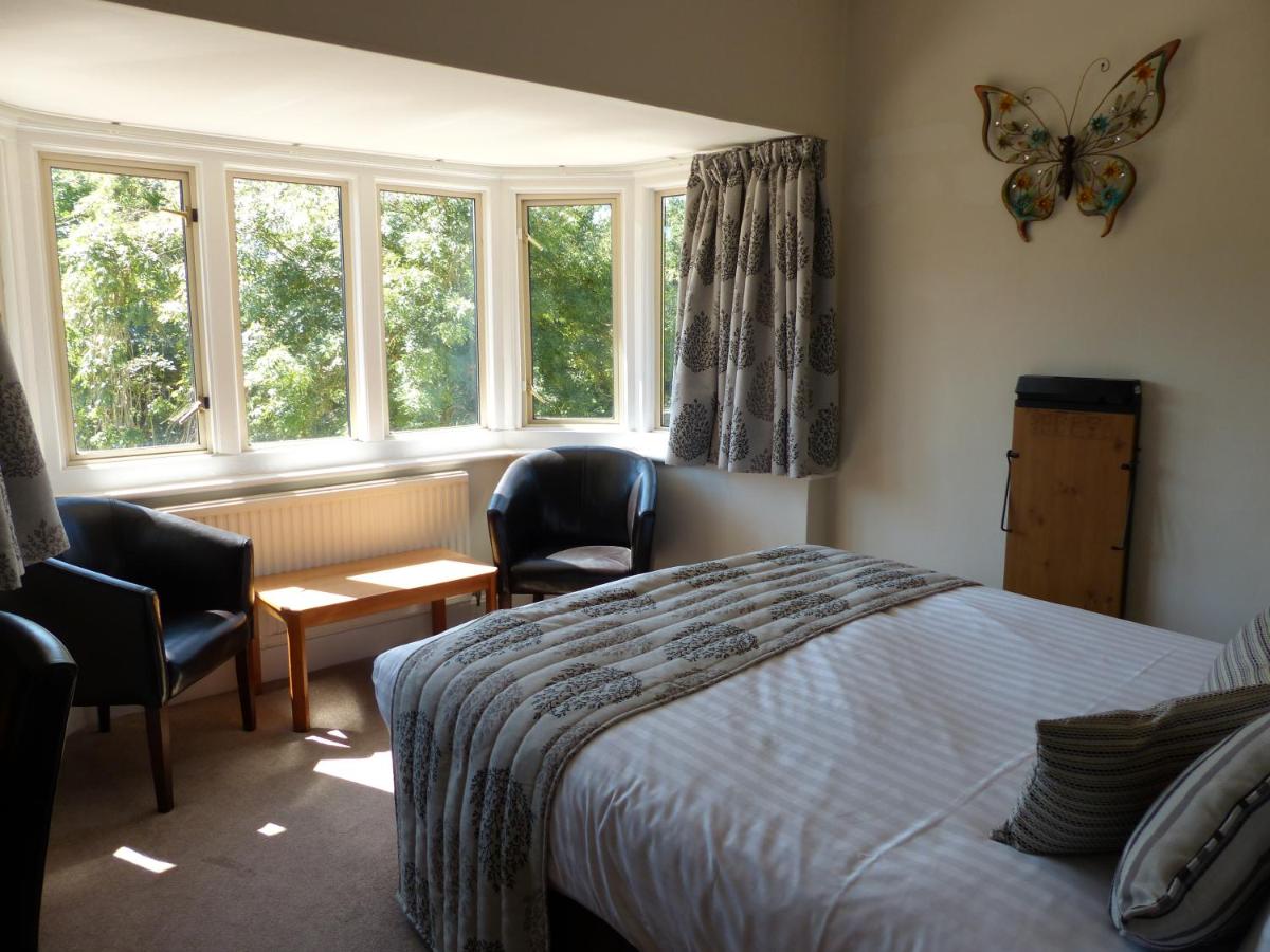 Farnham House