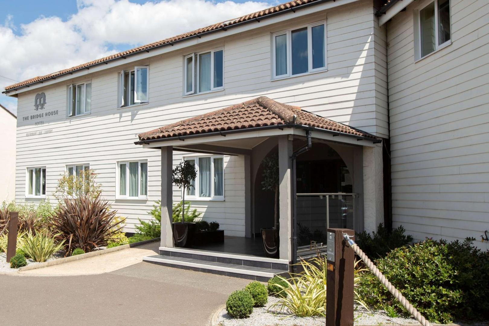The Bridge House Hotel