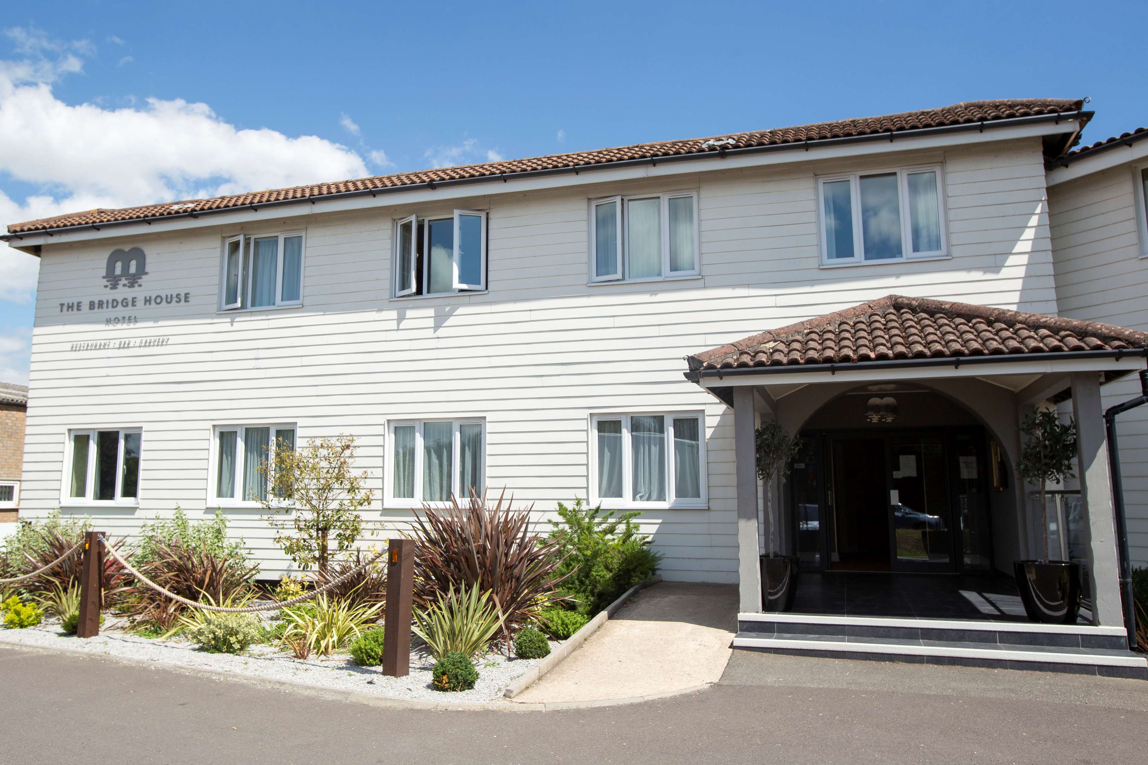 The Bridge House Hotel