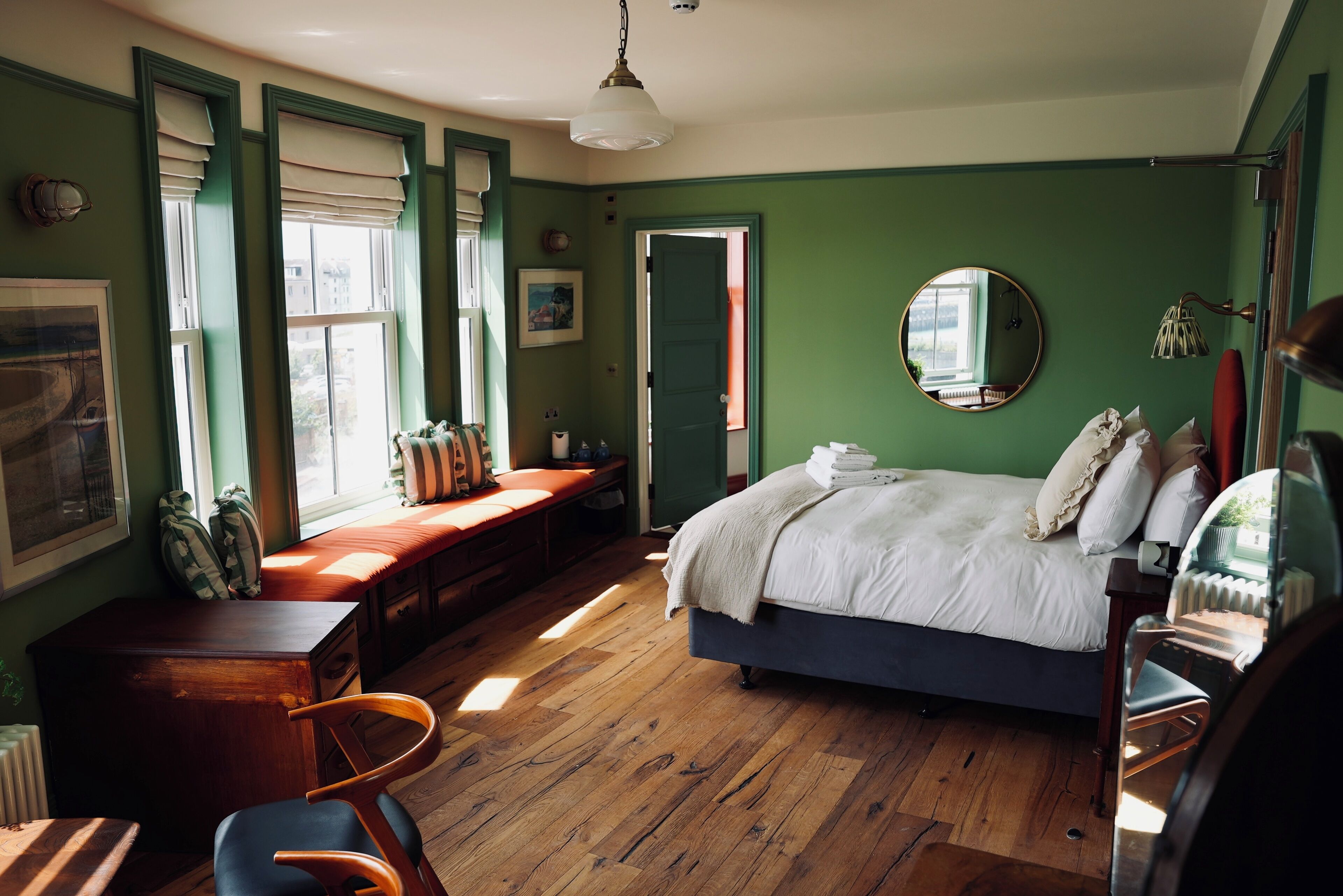 The London & Paris Hotel