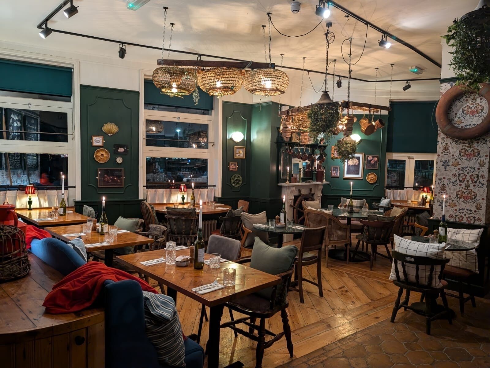 The London & Paris Hotel