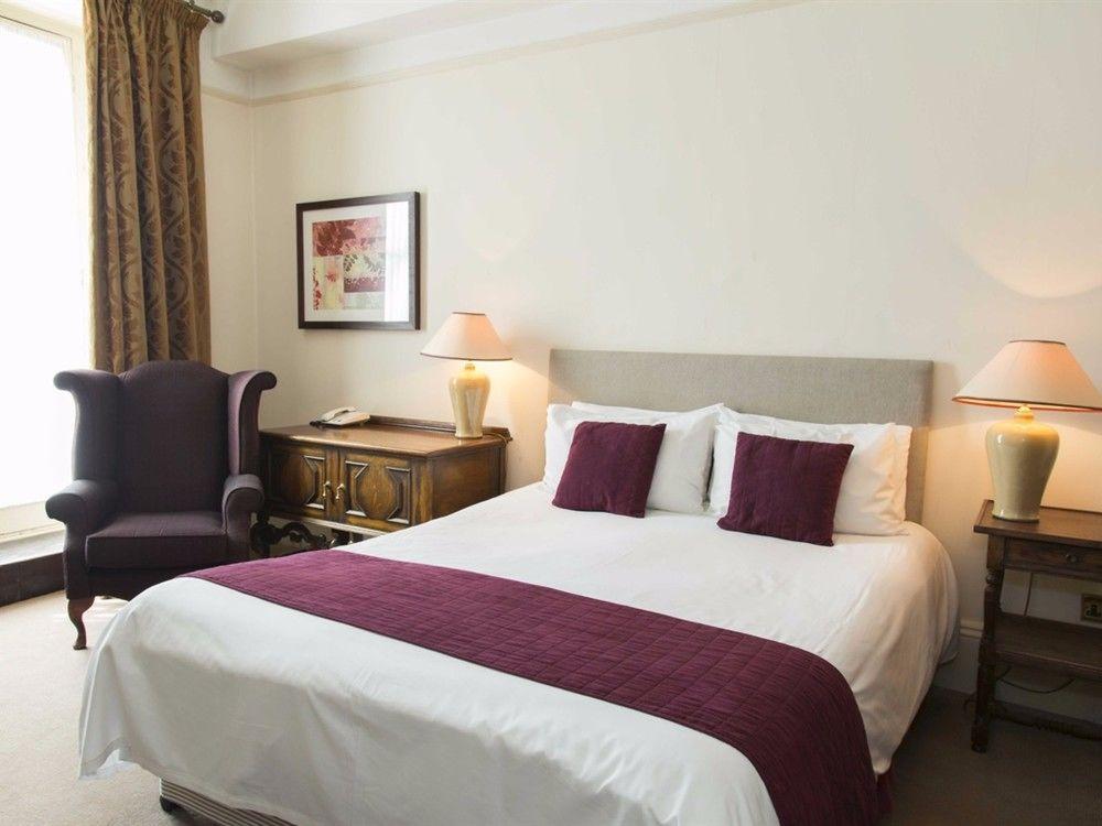 George Hotel