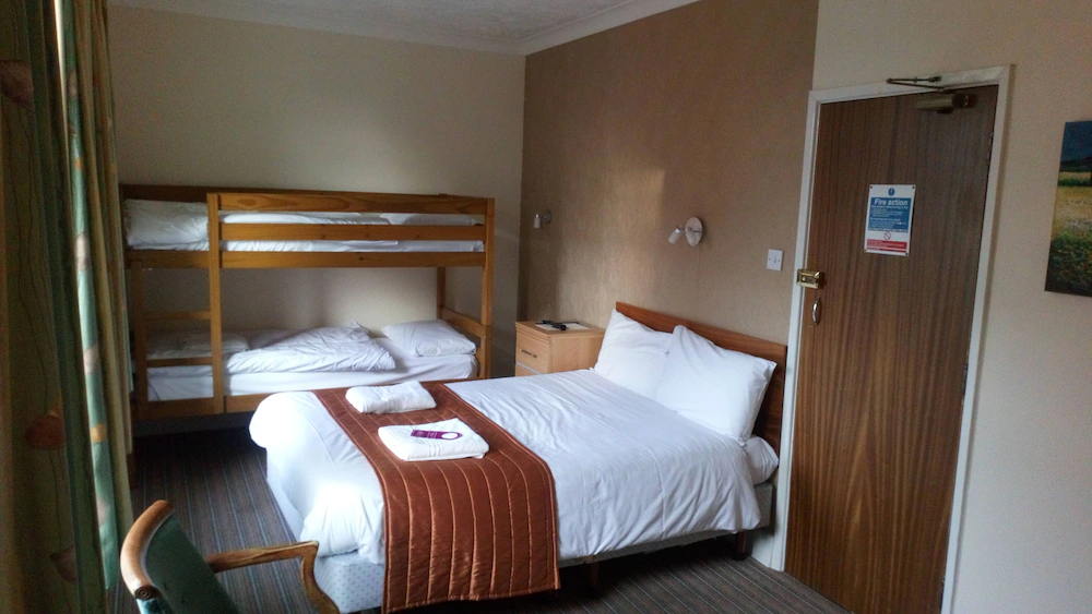 Marine Lodge