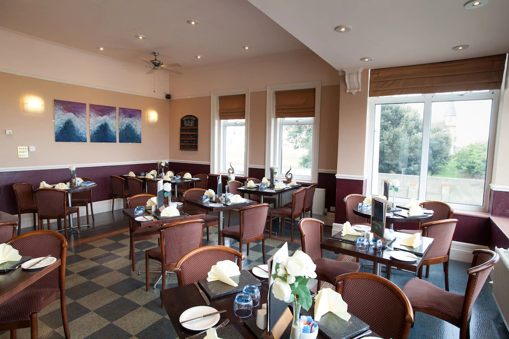 Marine Lodge