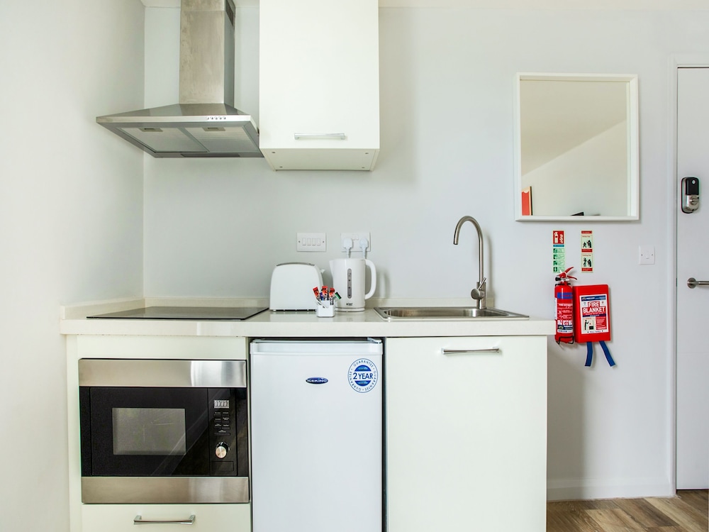 Studiotel by OYO Rooms
