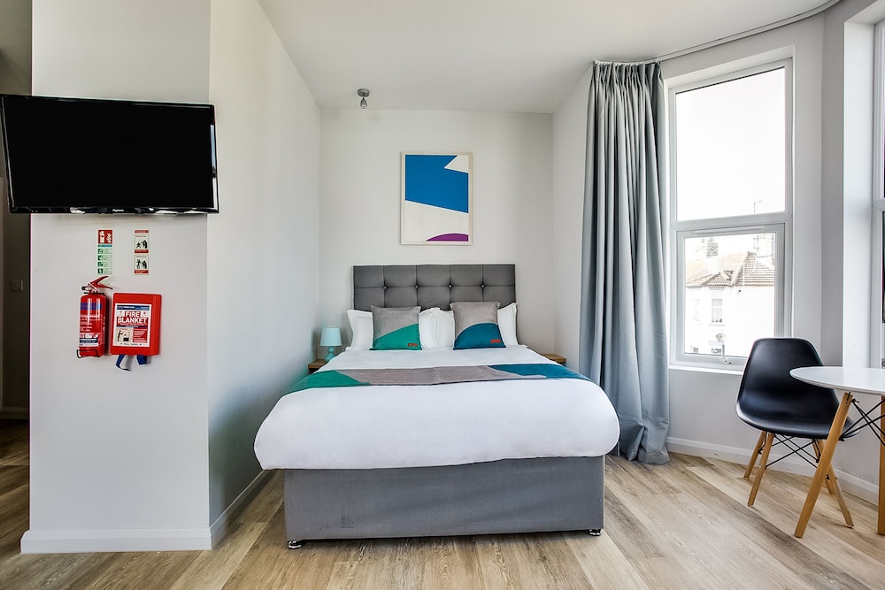 Studiotel by OYO Rooms