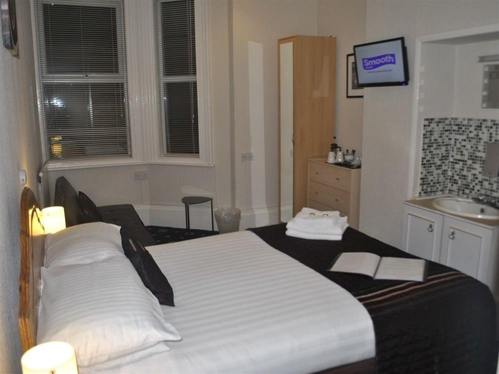 Taunton Guest House