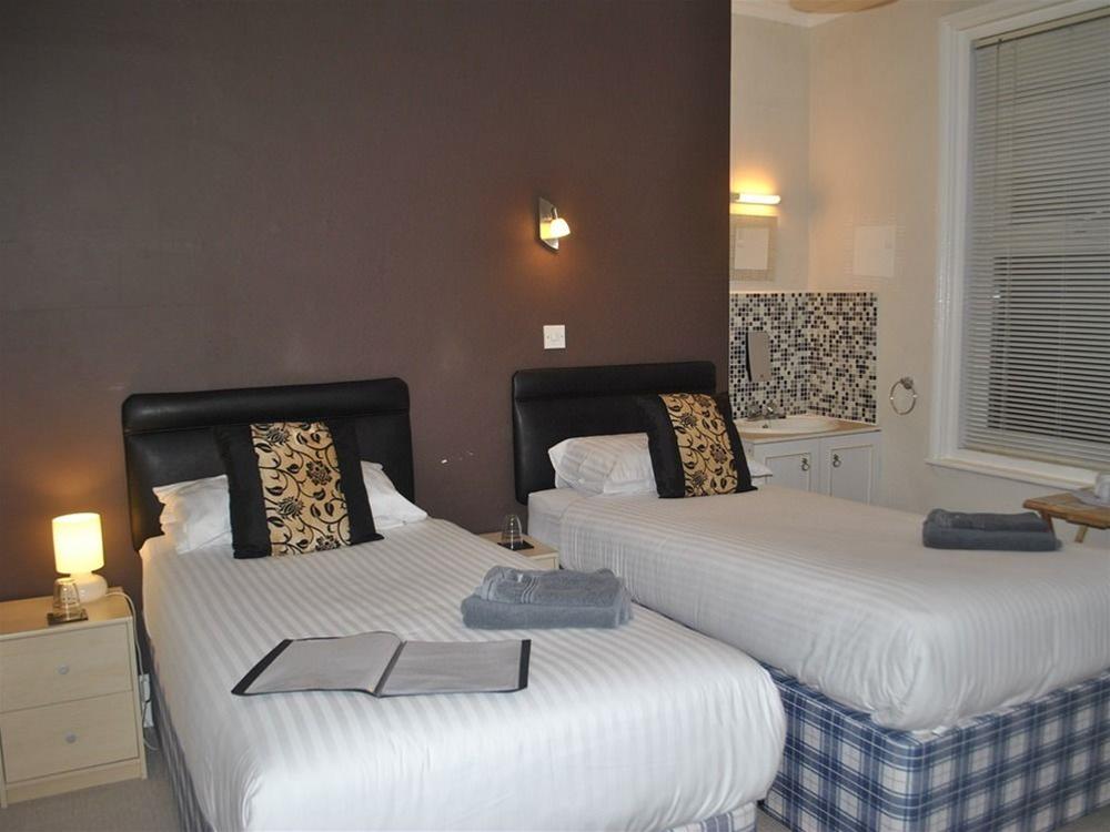 Taunton Guest House