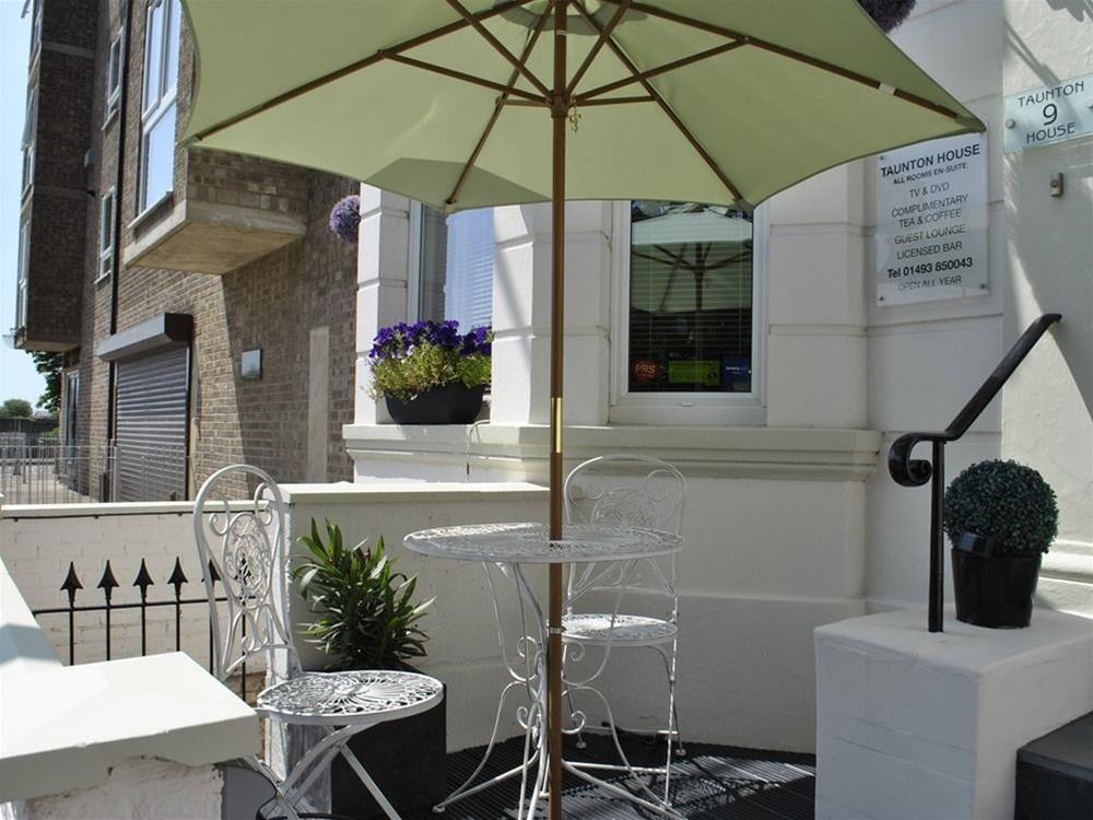 Taunton Guest House