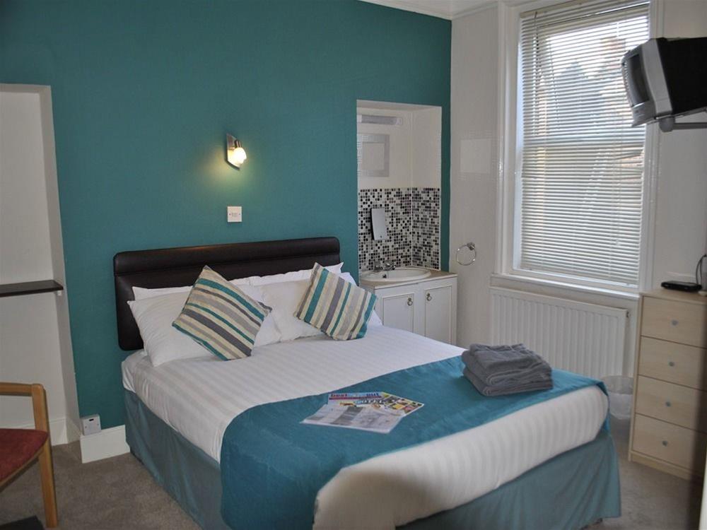 Taunton Guest House
