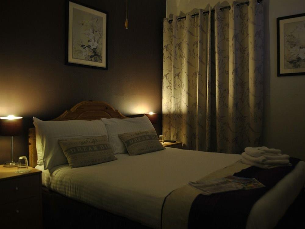 Taunton Guest House