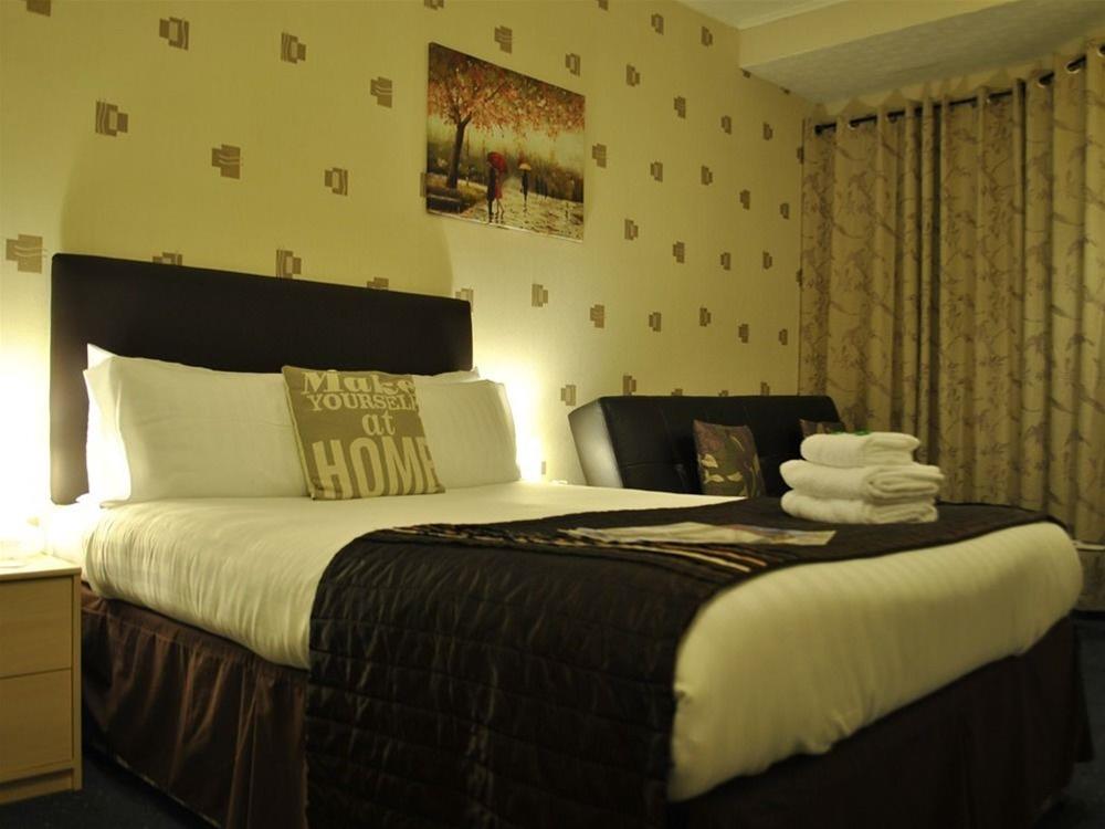 Taunton Guest House