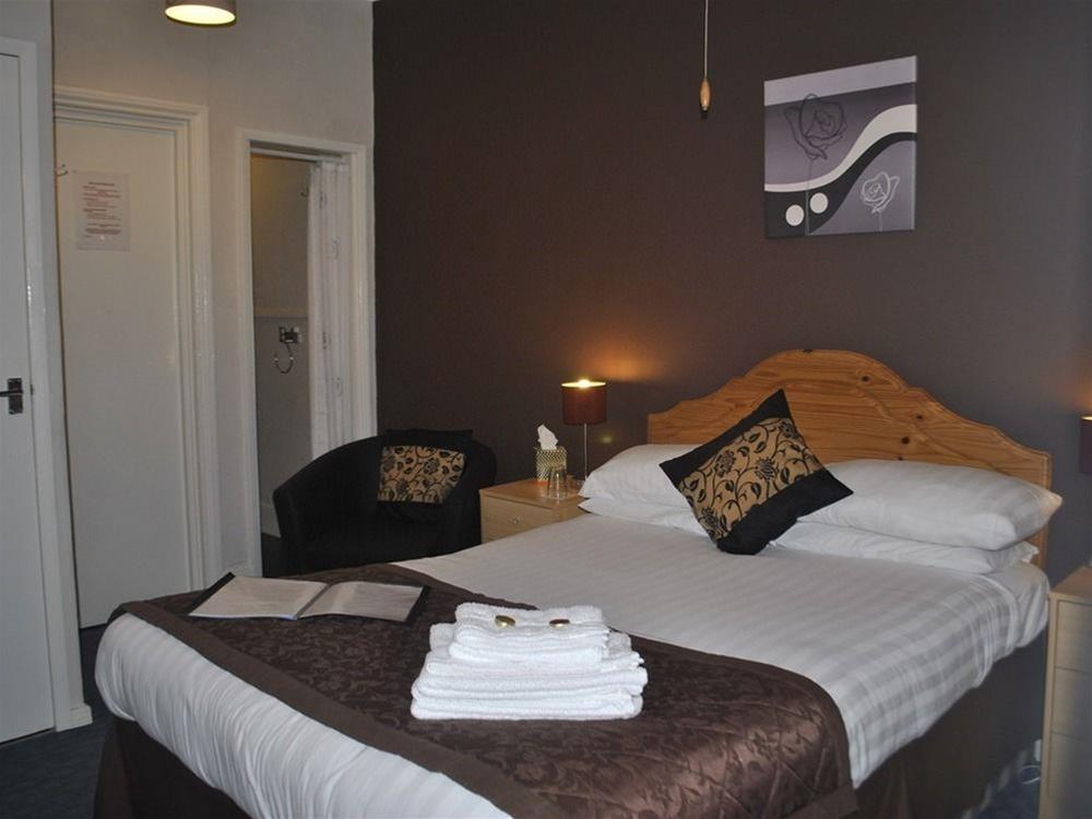 Taunton Guest House