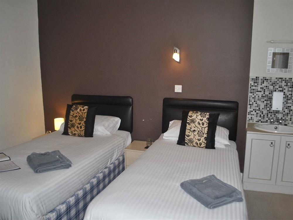 Taunton Guest House